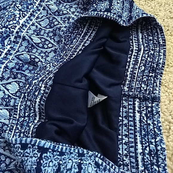 Aztec Pattern Long Skirt - Picture 2 of 2